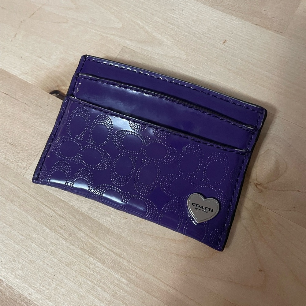 Coach card holder, patent leather.